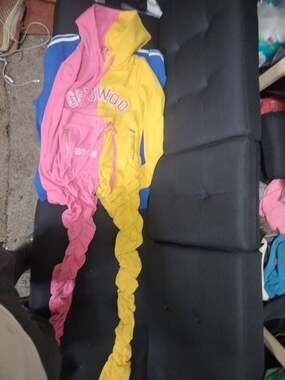 So Real GSUWOO Pink and Yellow Colorblock Ruched Tracksuit Set Size M